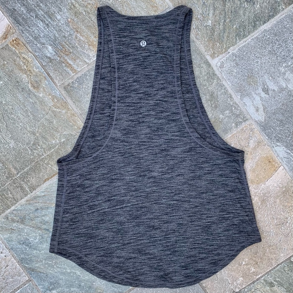 Lululemon size 6 muscle tank